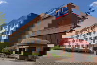 Howard Johnson Hotel by Wyndham South Portland