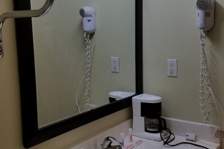 Rodeway Inn - thumb 4