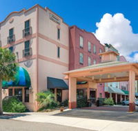 Hampton Inn and Suites Amelia Island Historic Harbor Front - Students Accommodation