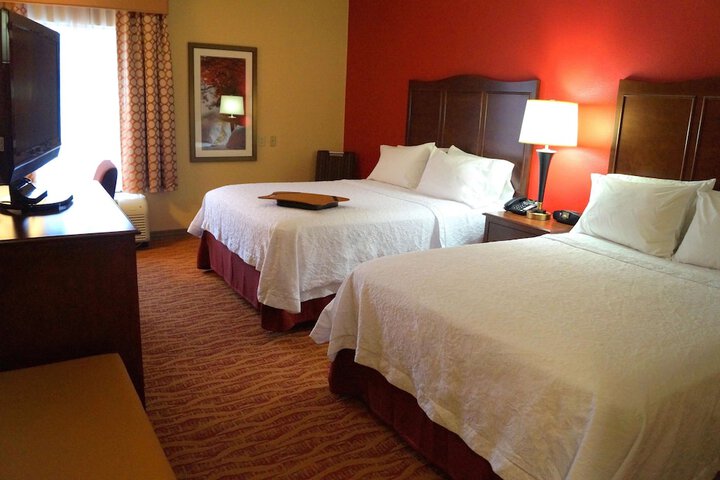 Hampton Inn Altoona - thumb 7