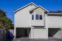 Jims Crows Nest 3 Br townhouse by RedAwning