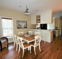 Beautiful Cottage Near Seaside Mins to Beach 189P home - Tourism Bookings