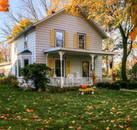 Tranquil DePere Home located in Historic District - Tourism Bookings