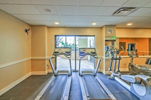 Alluring Panama City Beach Studio Condo W / Balcony - thumb 6