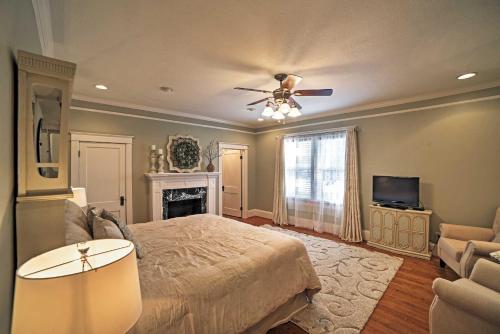 Gorgeous Cleveland House On 1.5 Acres W / Porch! - thumb 2