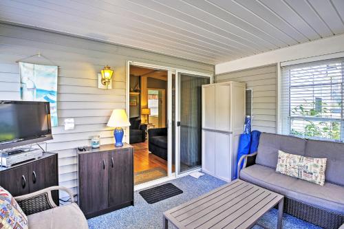 Wells Beach Cottage With Pool Access 1 Mi To Coast! - thumb 3