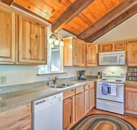 Charming BLUE LAKE SPRINGS Home Near Natl Forest - China Accommodation