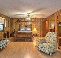 2 Canyon Lake Cabins 3BR Total on 2.7 Acres! - Tourism Bookings