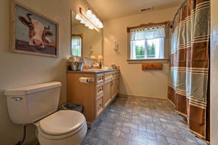 Delightful Home On 10 Acres 10 Mins To La Push! - thumb 1