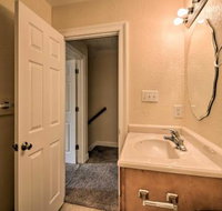 Gulfport Condo with Balcony 5 Minute Walk to Beach! - Tourism Bookings