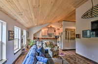 Charming Apt 1 Mile from Palmer Lake Near USAFA