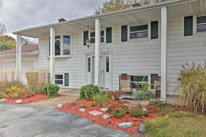 Charming Bay City House W / Deck Walk To Lake Huron - thumb 6