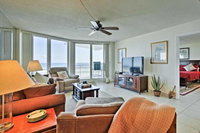 Oceanfront Daytona Beach Condo w / Stunning Views