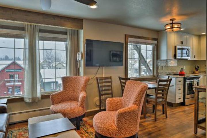 Cozy Condo Heart Of Downtown Whitefish W / Views! - thumb 0