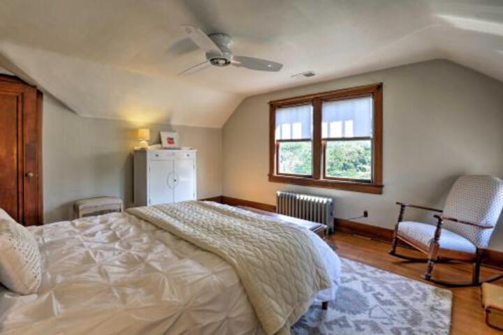 NEW! Louisville Home W / Sunroom 3 Mi. To Downtown! - thumb 3