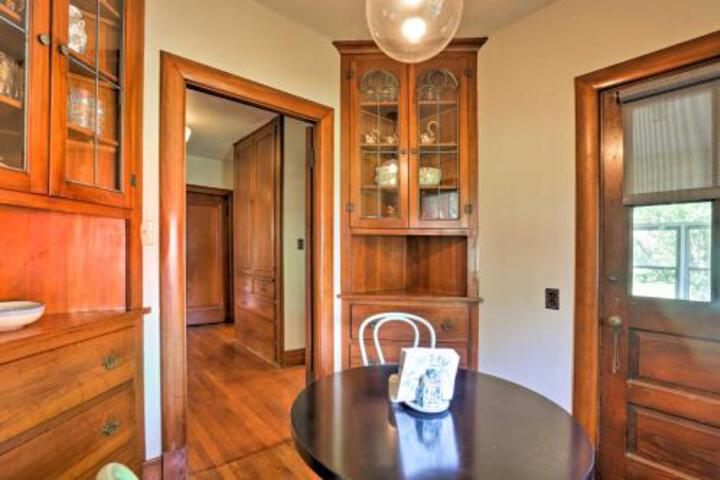 NEW! Louisville Home W / Sunroom 3 Mi. To Downtown! - thumb 4