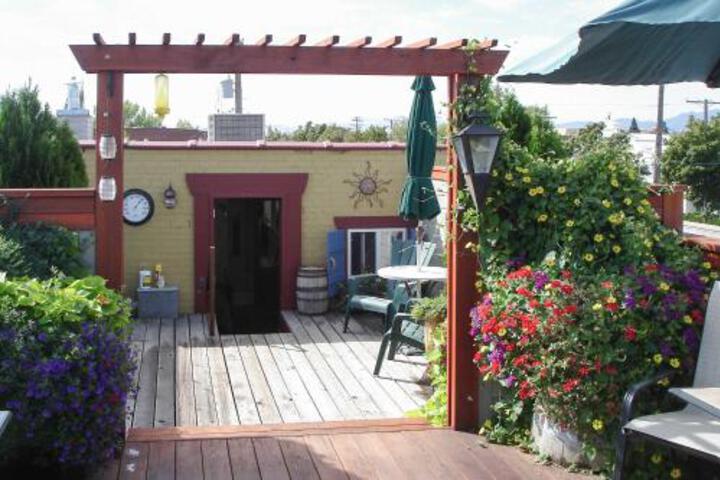The Loft On Center Downtown Logan Apt. W / Deck! - thumb 5