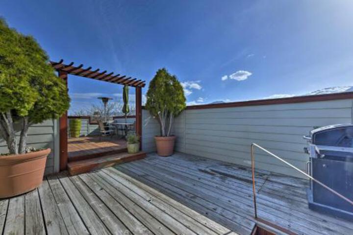 The Loft On Center Downtown Logan Apt. W / Deck! - thumb 3
