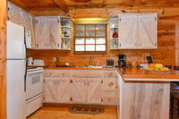 Quaint Bryson City Cottage w / Smoky Mountain Views