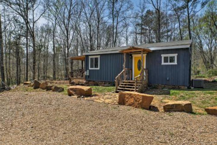 Summerville Cabin W / Private Creek / Blue Hole! - thumb 3