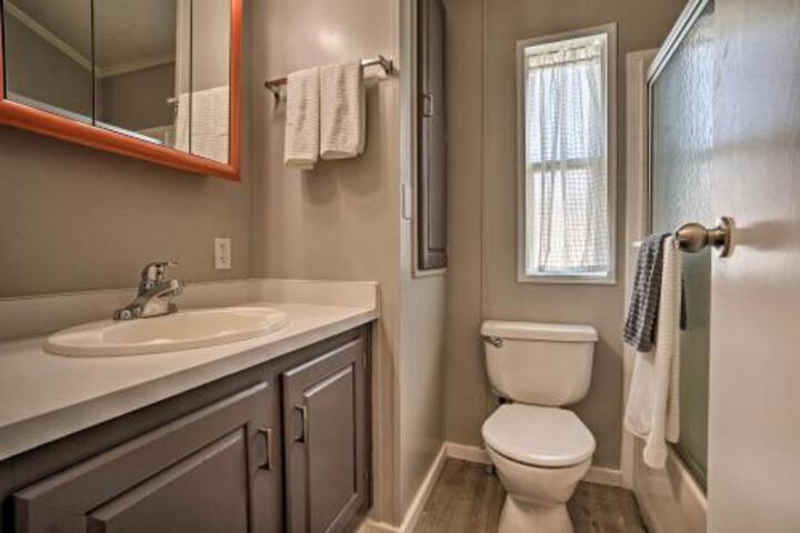 Beautiful Home W / Views On Crescent Bar Island! - thumb 2