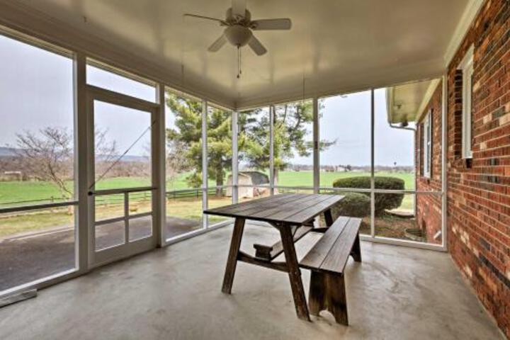 Quaint Elkton Home Near Shenandoah National Park! - thumb 2