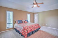 Pittsburg Family House on Lake Bob Sandlin w / Dock