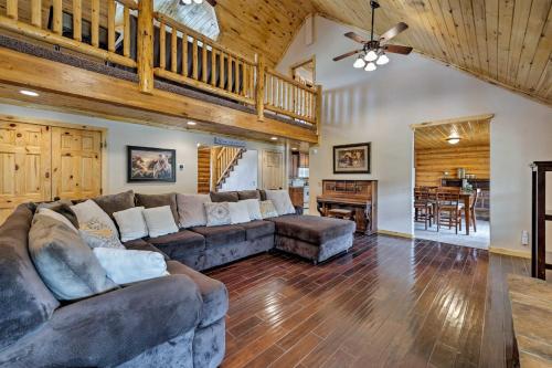 Cabin W / Theater Room By Palisade State Park! - thumb 1