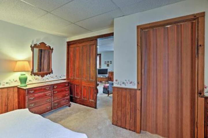 12 Acre Lawrenceville Apt W / Deck By Gaming Lands! - thumb 1