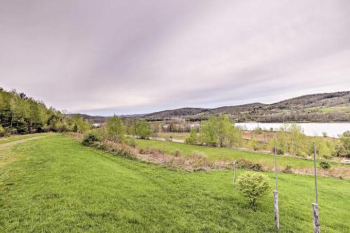 12 Acre Lawrenceville Apt W / Deck By Gaming Lands! - thumb 2