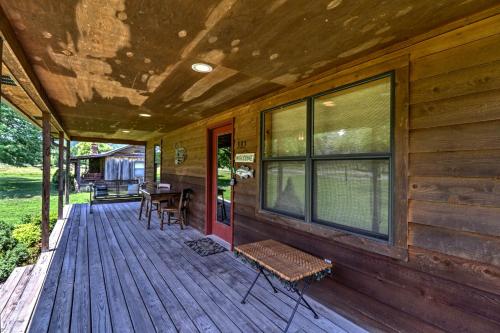 NEW! Dog Friendly Mountain View Cabin W / Porch! - thumb 5