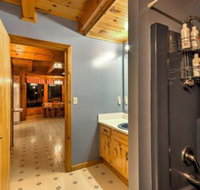 Lodge on 80 Acres w / Hot Tub 45 Min. to Asheville - Tourism Bookings
