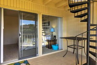 Charming Point Venture Townhome w / Lake View