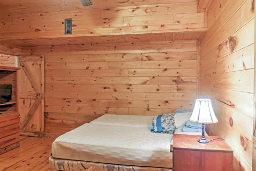 4BR Riceville Mountain Cabin W / Wraparound Porch - thumb 3