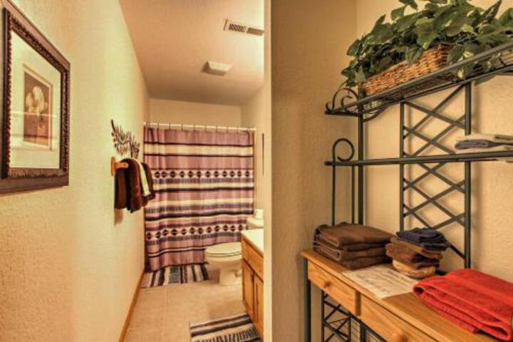 Cabin W / Hot Tub Mins To Pigeon Forge / Gatlinburg - thumb 1