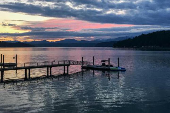 Waterfront 3BR Home On Gold Coast Of Hood Canal! - thumb 1