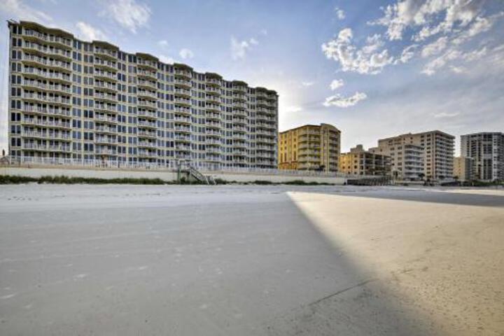 Luxury Daytona Beach Oceanfront Shores Club Condo! - thumb 3