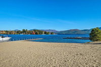 Bolton Landing Cottage w / Deck Walk to the Beach