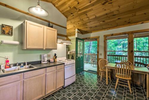 NEW! Secluded Gone Hunting Cabin W / Hot Tub! - thumb 4