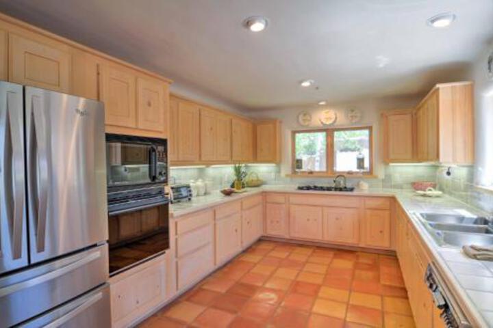 Custom Taos Home On 11 Acres W / Outdoor Fire Pit! - thumb 0