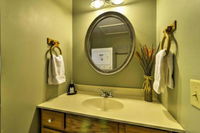 Creekside Bryson City Cabin w / Hot Tub