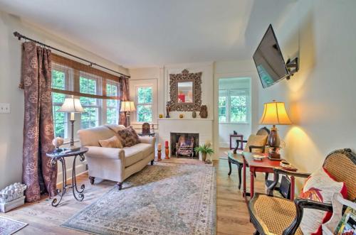 Le Canard Cottage With Porch 10 Mi To Asheville! - thumb 2