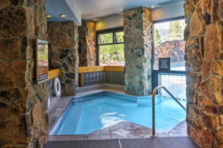 Central Big Sky Condo W / Mtn Views Hike Ski Fish! - thumb 4
