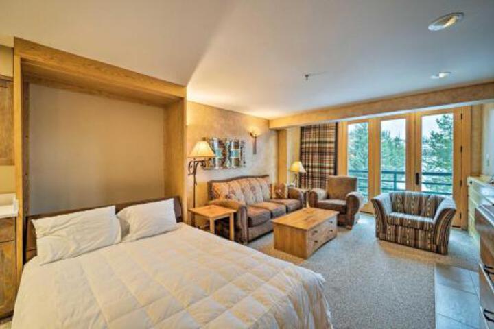 Central Big Sky Condo W / Mtn Views Hike Ski Fish! - thumb 0