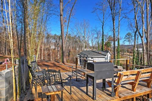 Paradise Cove Lakeside Guntersville Cabin W / Patio! - thumb 1