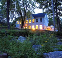 Spacious South Tamworth Home with Historic Charm - Tourism Bookings