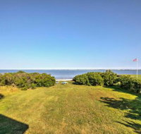 Luxe East Quogue Waterfront Home w / Sandy Beach! - USA Accommodation