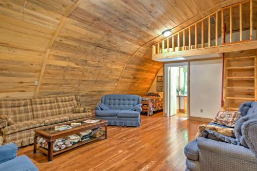 Rustic Taswell Cabin Grill & Walk To Patoka Lake! - thumb 1