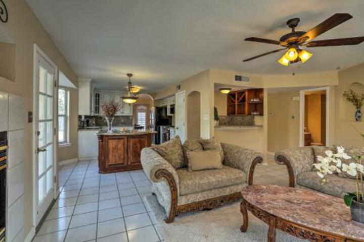 Lavish El Paso Home With Mountain Views Near Golf! - thumb 0