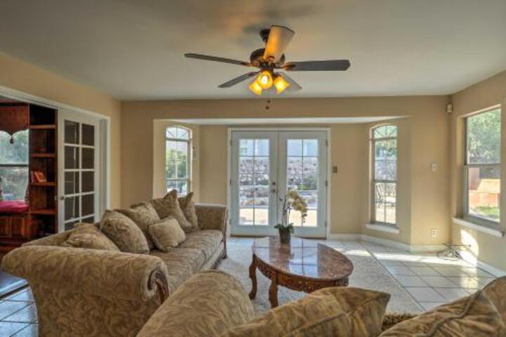 Lavish El Paso Home With Mountain Views Near Golf! - thumb 6